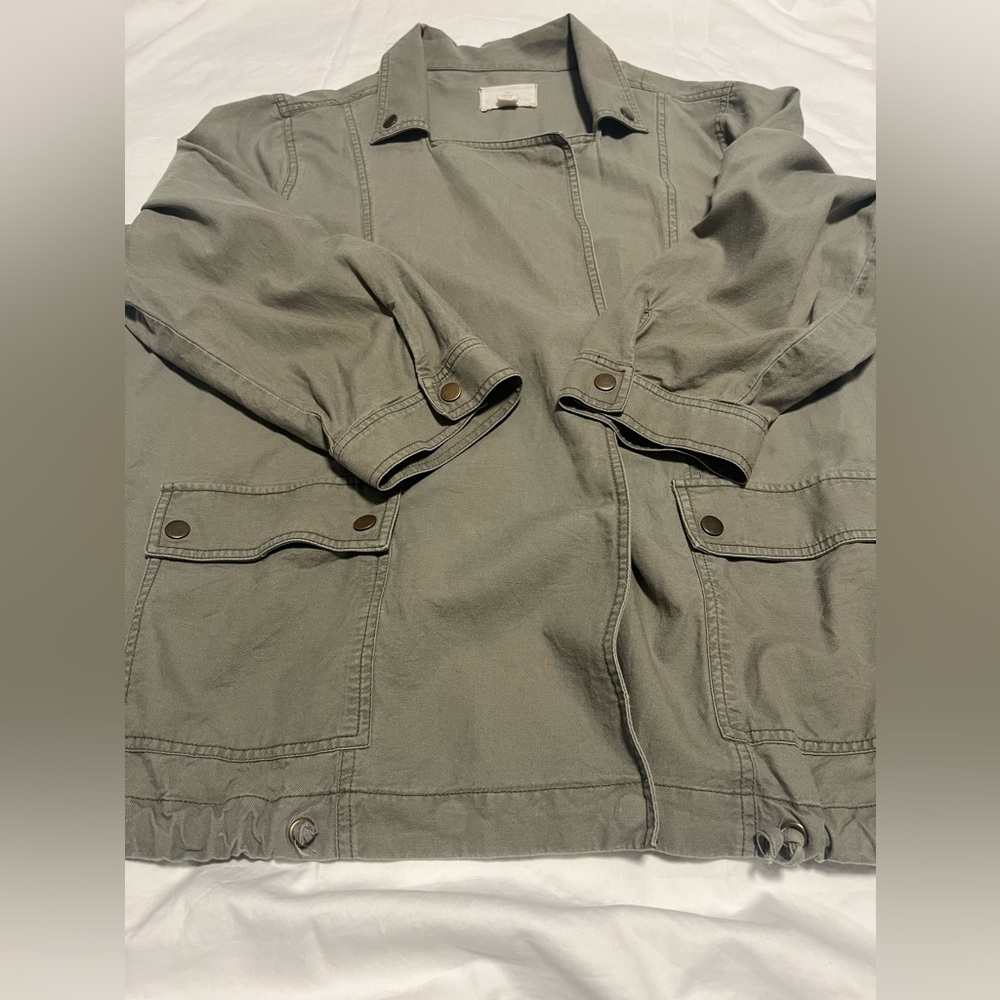 CASLON Women”s Olive Green Long Roll Tab Sleeve Snap Buttons Jacket Size 14W - Picture 14 of 15
